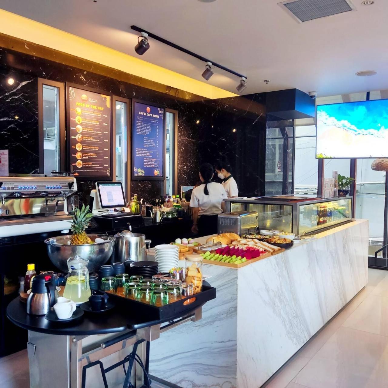 Zazz Urban Ho Chi Minh Hotel Exterior foto